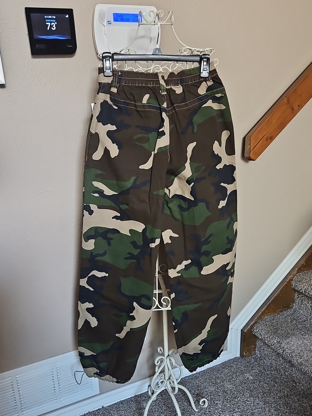 Madden Girl High Waist Camo Cargo Pants - Picture 3 of 8
